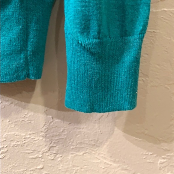 Banana Republic green long sleeve sweater. Size L - Picture 3 of 10